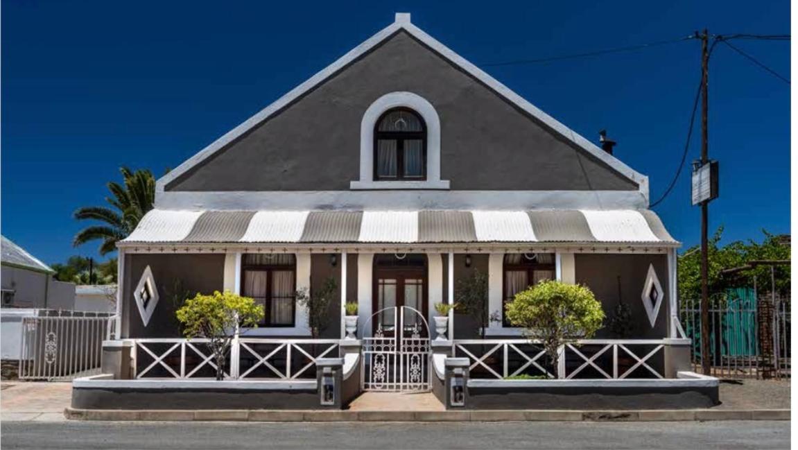Lord Carnarvon Guesthouse Ngoại thất bức ảnh
