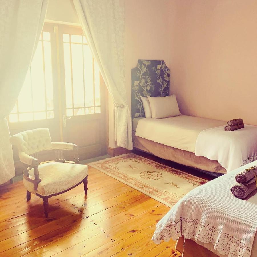 Lord Carnarvon Guesthouse Ngoại thất bức ảnh